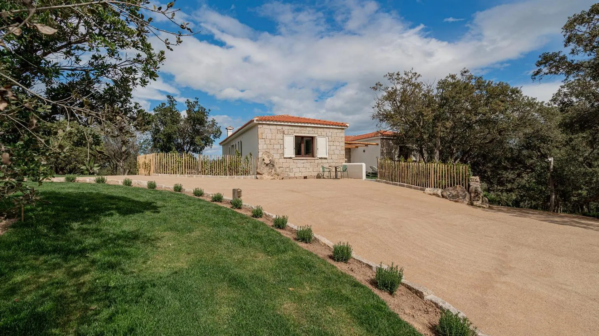 Villa Nuova Di Design Con Piscina Privata San Pantaleo 0*,  Italia