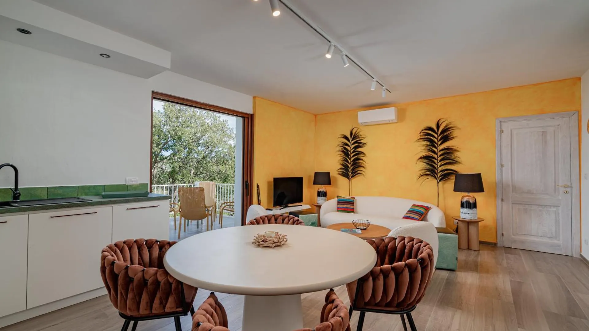 Villa Nuova Di Design Con Piscina Privata San Pantaleo