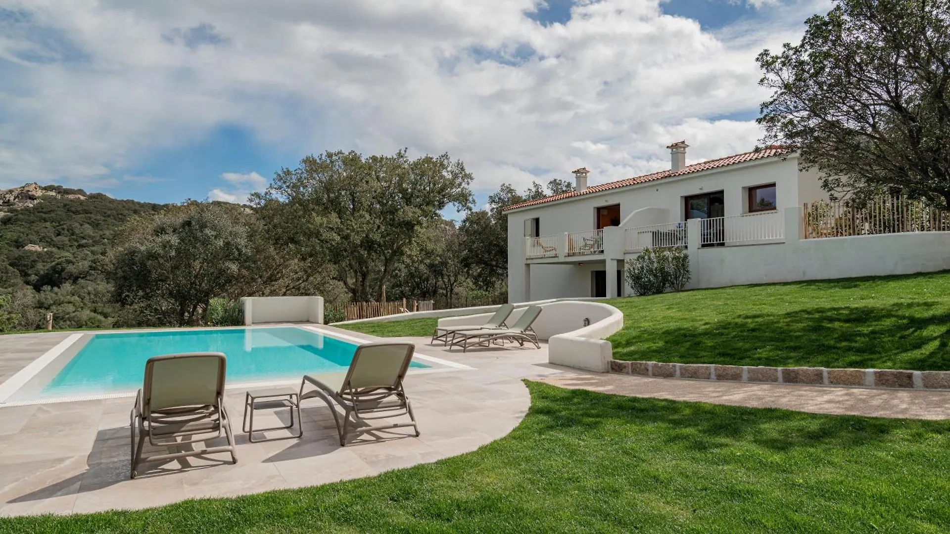 Villa Nuova Di Design Con Piscina Privata San Pantaleo