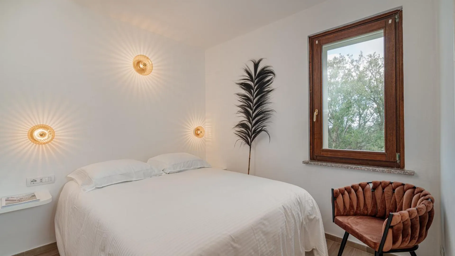 Villa Nuova Di Design Con Piscina Privata San Pantaleo Italia